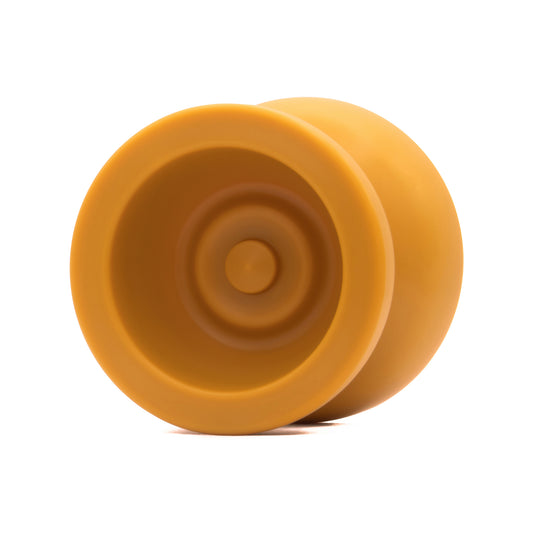 Plastic Peak yo-yo in Caramel Orange by CLYW and Luftverk