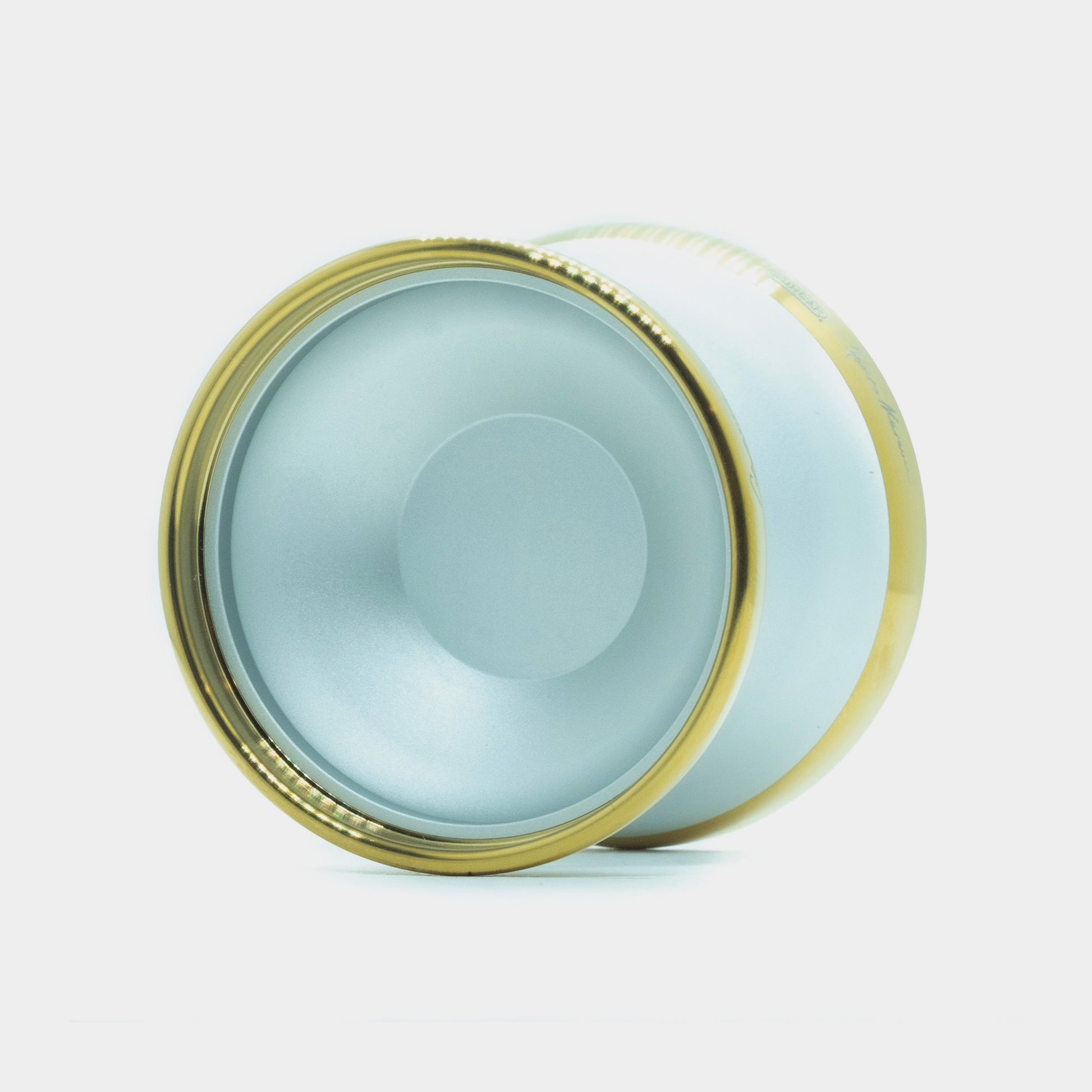 Grasshopper GTX yo-yo in Silver / Gold by Duncan